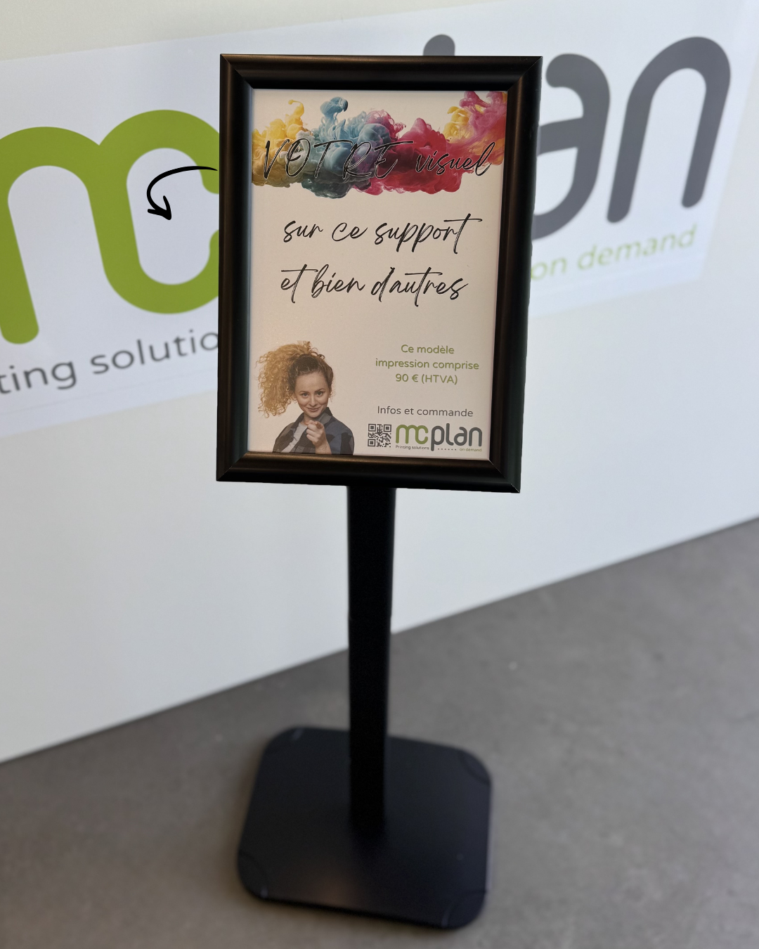 Support sur pied cadre A4